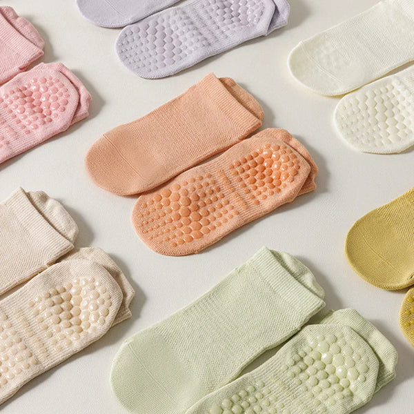 Elevate Your Workout with 3 Pairs of Women's Breathable Mesh Yoga Socks - Non-Slip Grip for Pilates and Fitness!